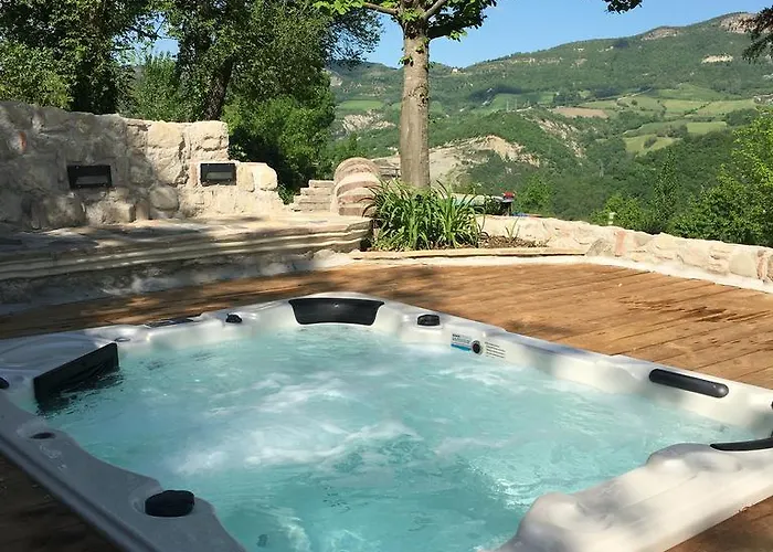 Chiesa Ignano 1778 مزرعة للإقامة *