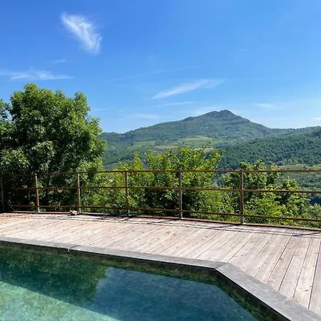 Farm stay Chiesa Ignano 1778 *