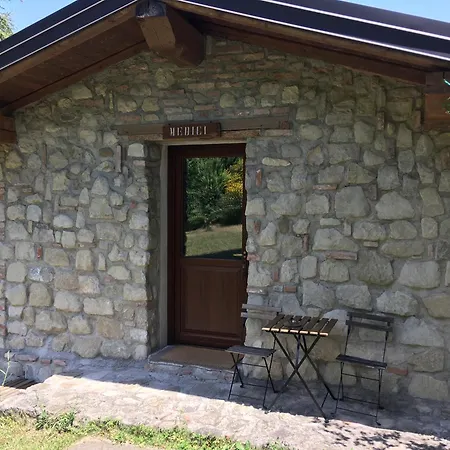 Gospodarstwo agroturystyczne Chiesa Ignano 1778 *